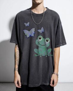 Adorable Jungle Frog T-Shirt | Wildlife Graphic Tee