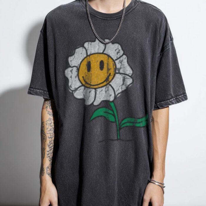 Smiley Face Flower T-Shirt | Cute Happy Cartoon Daisy Tee